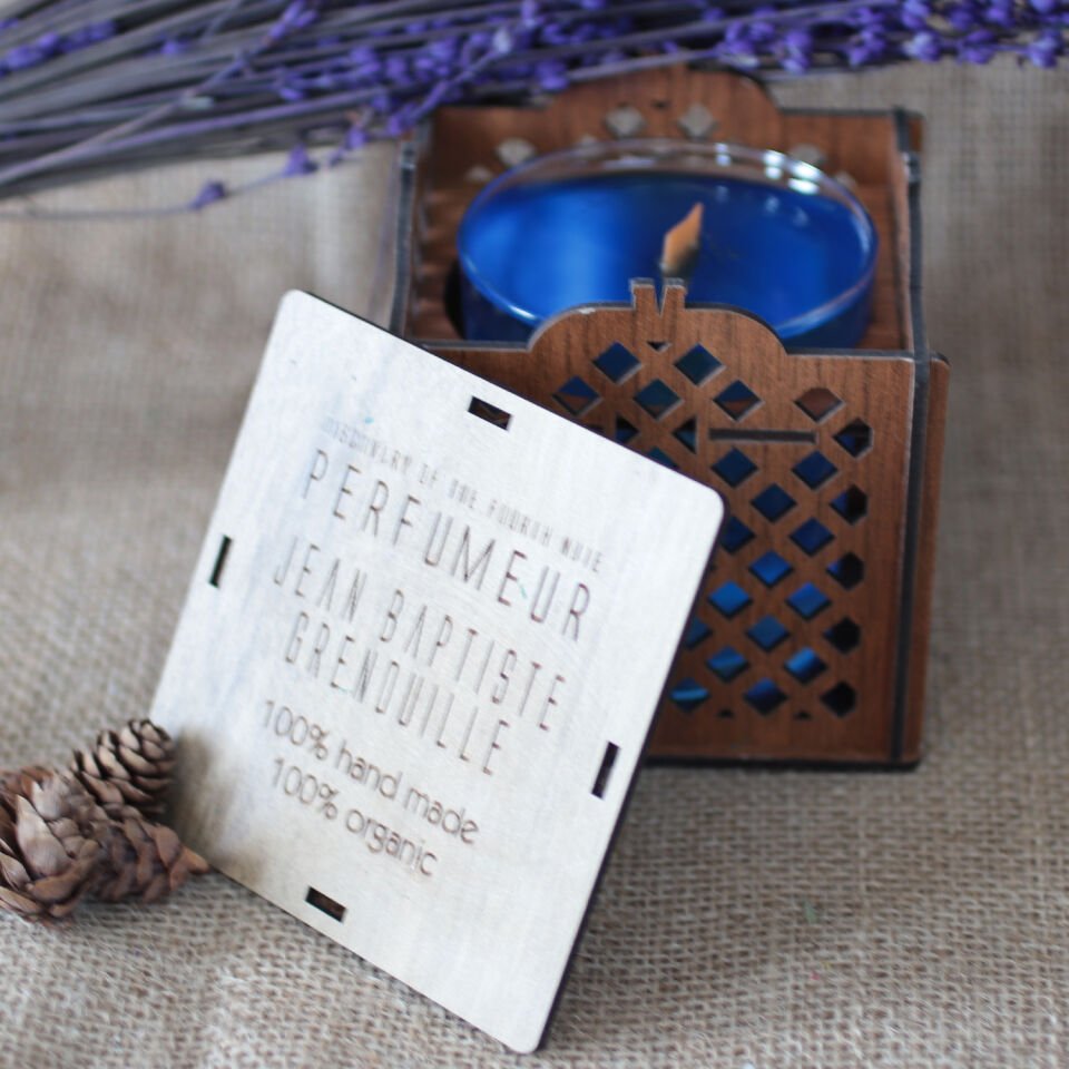 Jean Baptiste Grenouille 340 ml Designed By BE Dekoratif Şeffaf Mum May Flower